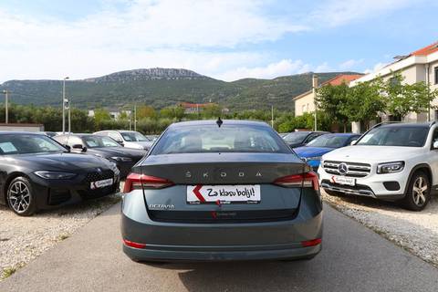 2020 Škoda Octavia — sličica 20