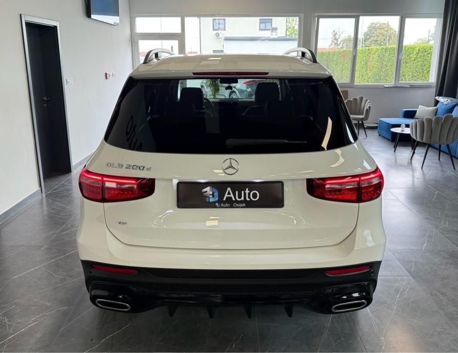 2022 Mercedes-Benz GLB — fotografija 5