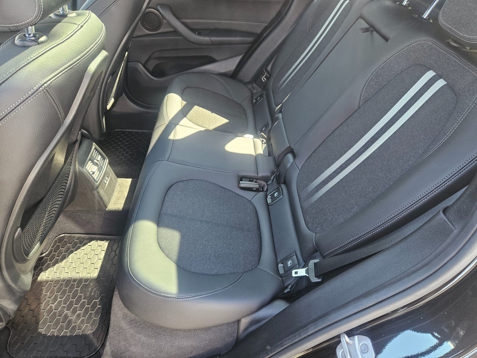 2020 BMW X1 — fotografija 19