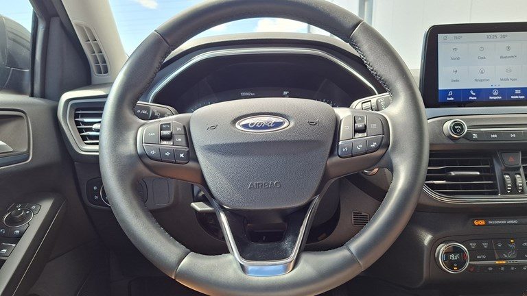 2021 Ford Focus — fotografija 18