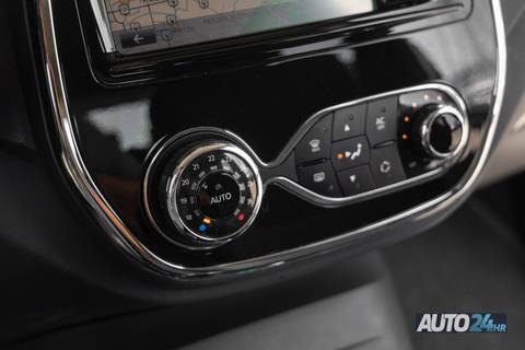 2015 Renault Captur — sličica 17