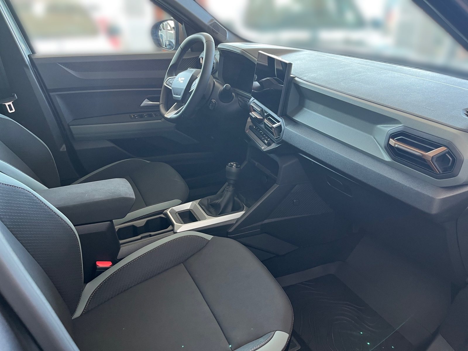 2025 Dacia Bigster — fotografija 18
