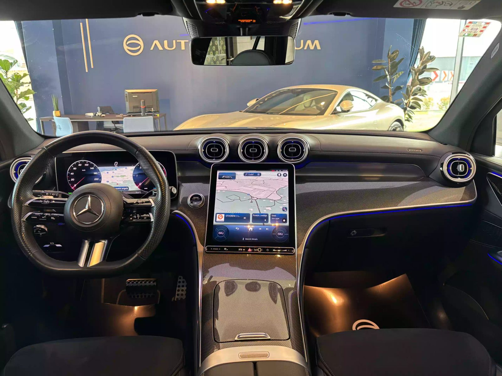 2023 Mercedes-Benz GLC — fotografija 15
