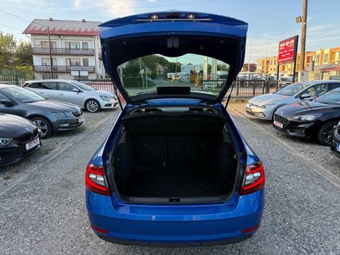 2019 Škoda Octavia — sličica 27