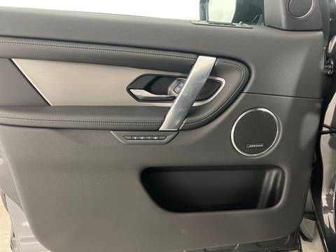 2025 Land Rover Discovery Sport — sličica 13