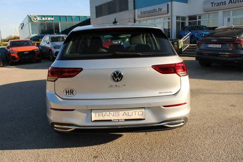 2022 Volkswagen Golf VIII — sličica 6