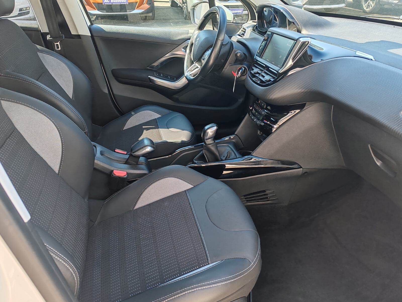 2018 Peugeot 2008 — fotografija 10