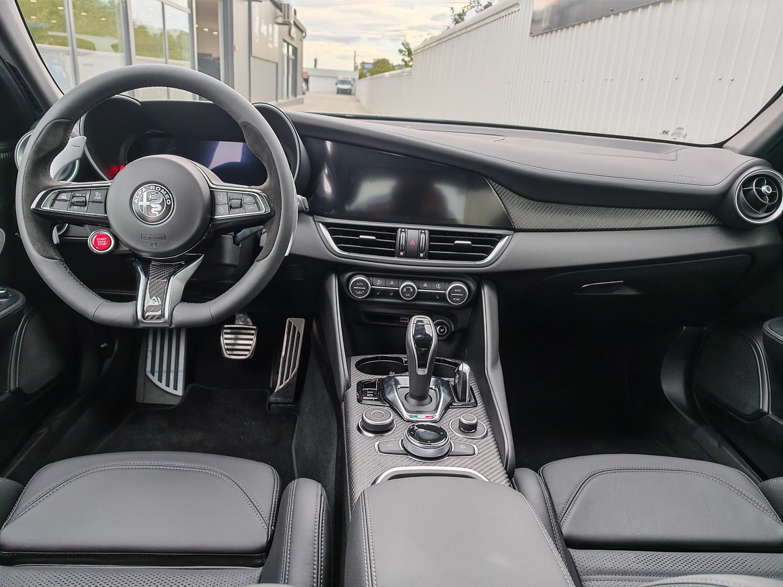 2026 Alfa Romeo Giulia QV — fotografija 21