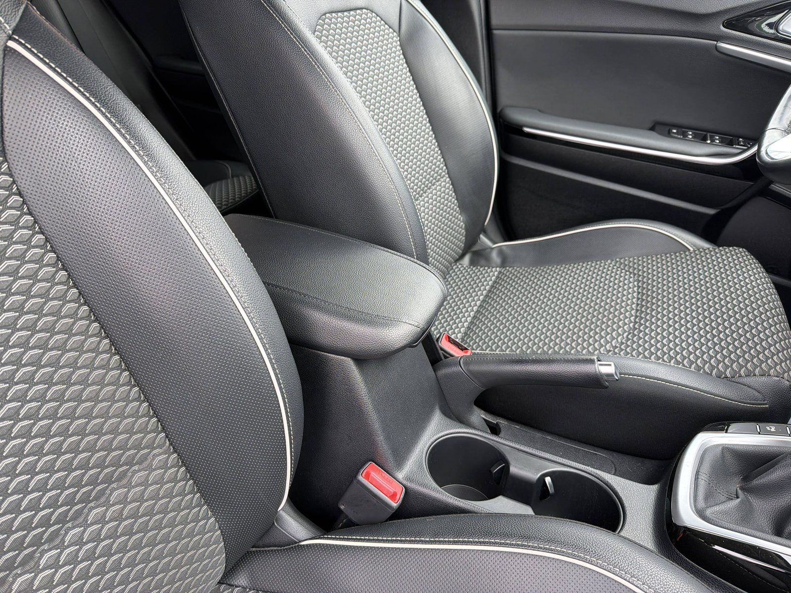 2021 Kia XCeed — fotografija 24