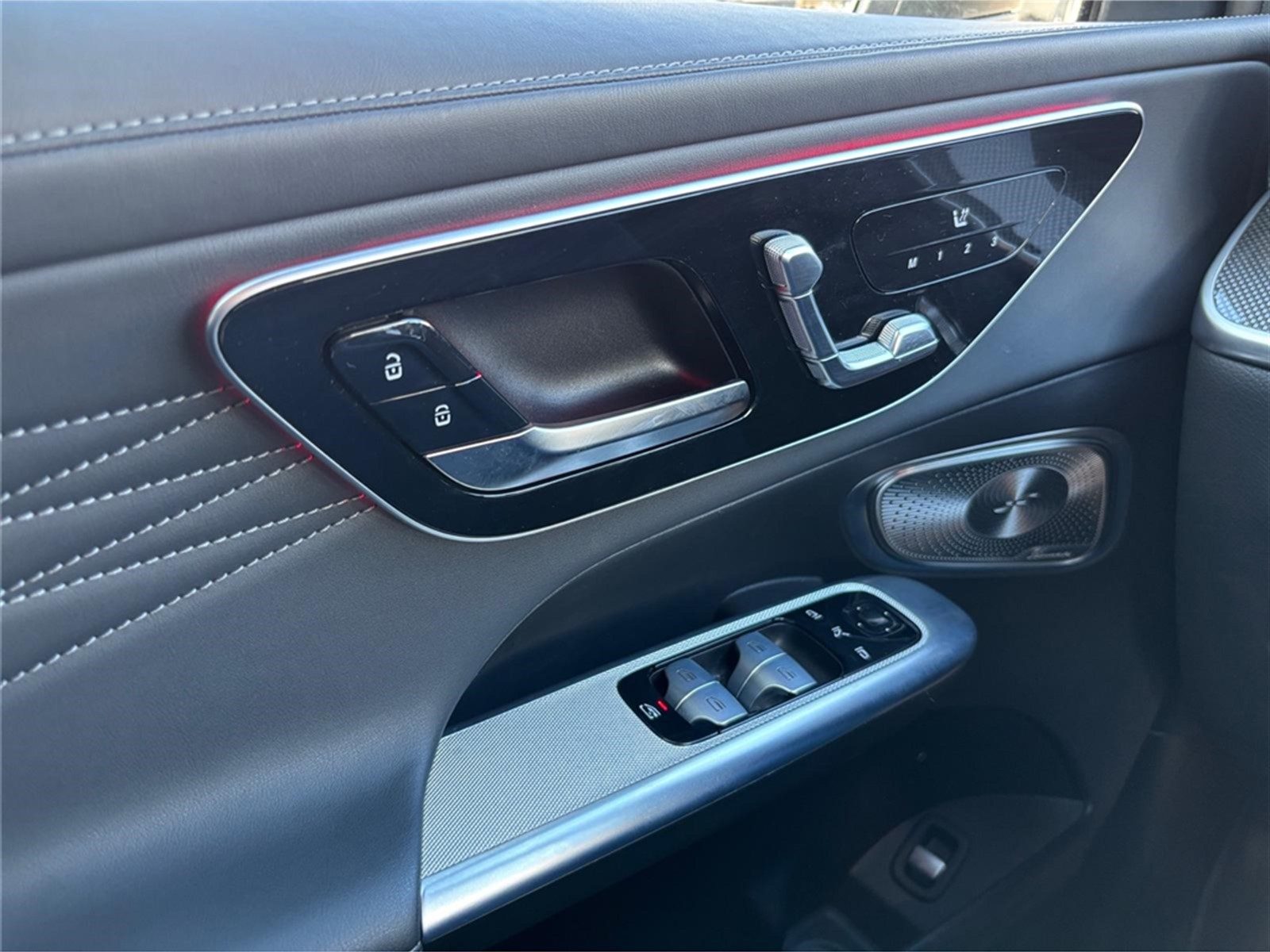 2023 Mercedes-Benz GLC — fotografija 15