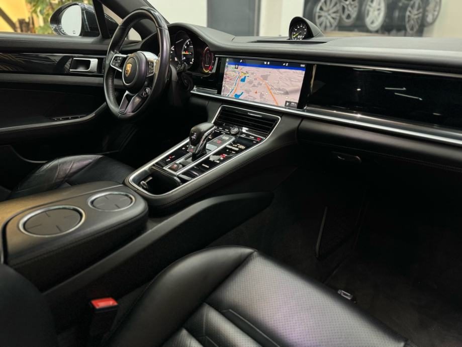 2018 Porsche Panamera — fotografija 20