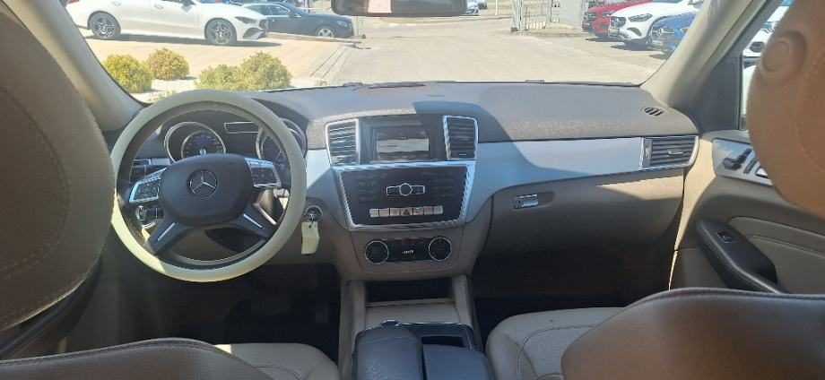2013 Mercedes-Benz M-klasa — fotografija 10