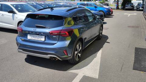 2022 Ford Focus — sličica 8