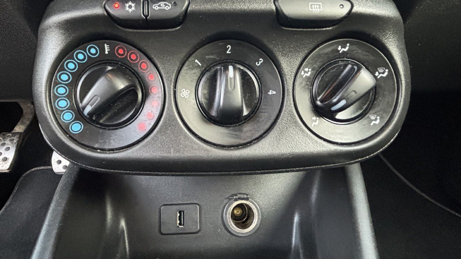 2018 Opel Corsa — fotografija 18