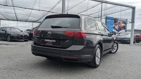 2023 Volkswagen Passat — sličica 3