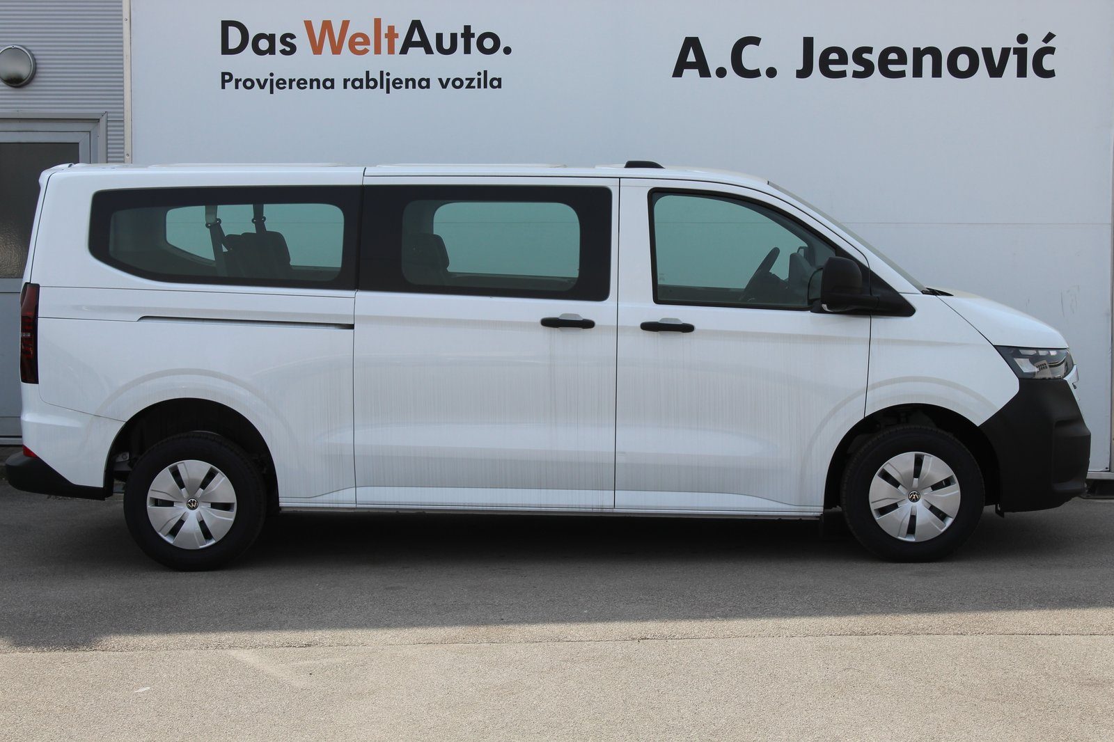 2026 Volkswagen Caravelle — fotografija 4