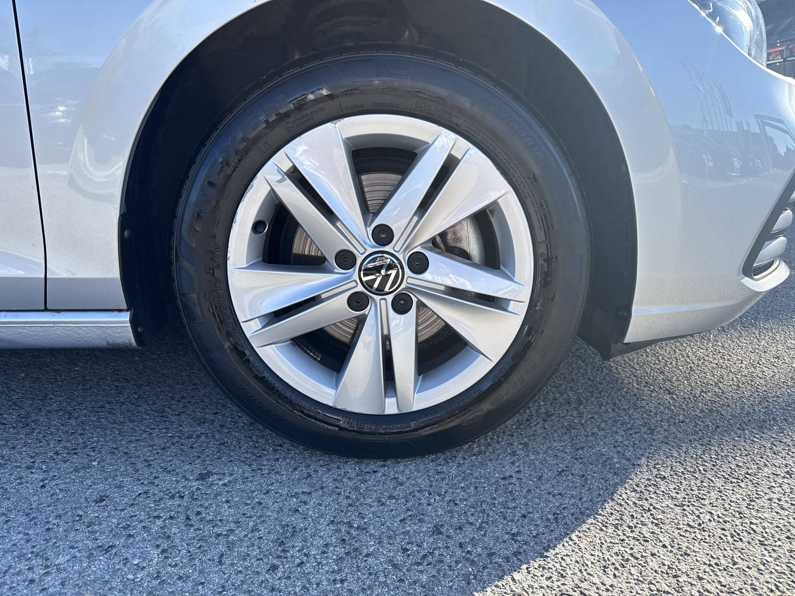 2024 Volkswagen Golf — fotografija 18