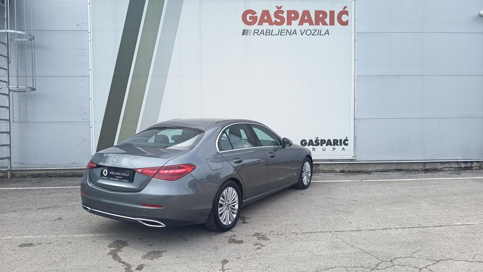 2025 Mercedes-Benz C-klasa Avantgarde — fotografija 4