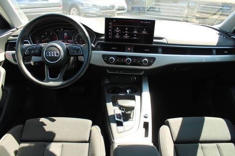2022 Audi A4 Avant — sličica 12