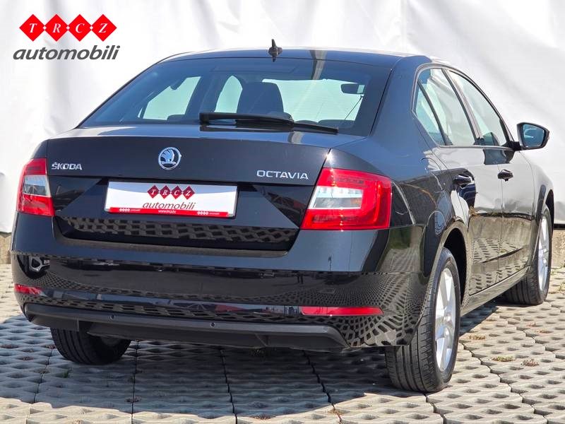 2020 Škoda Octavia — fotografija 3