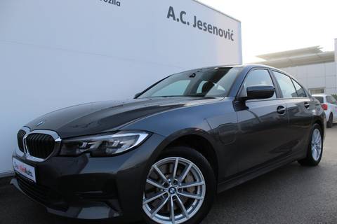 2020 BMW Serija 3 — sličica 7