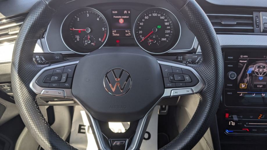 2023 Volkswagen Passat — fotografija 17