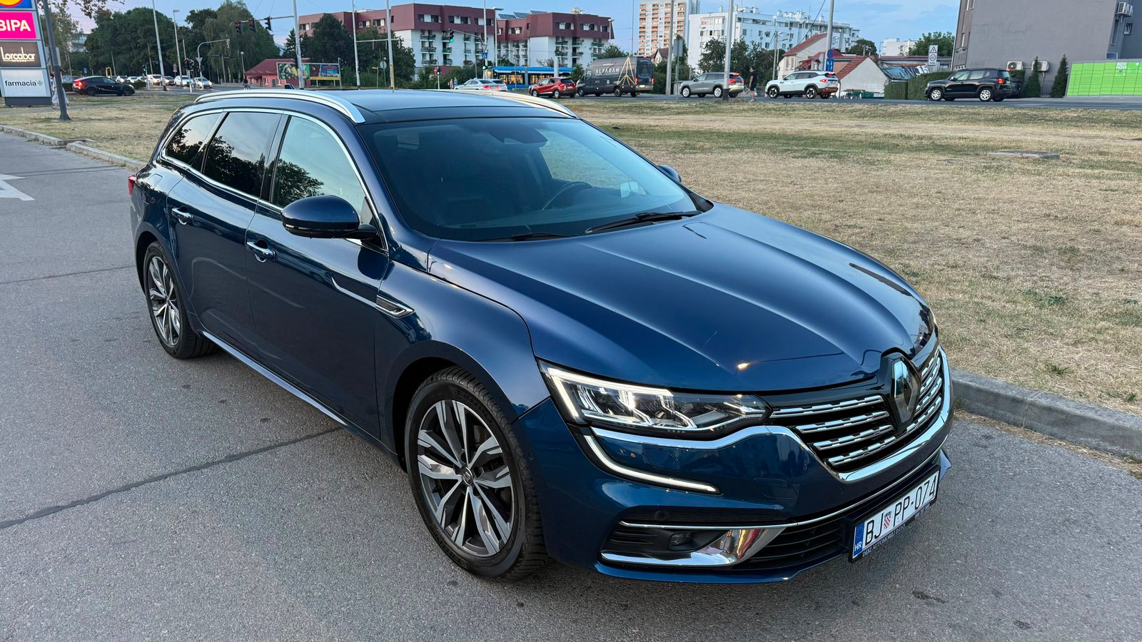 2021 Renault Talisman Grandtour — fotografija 20