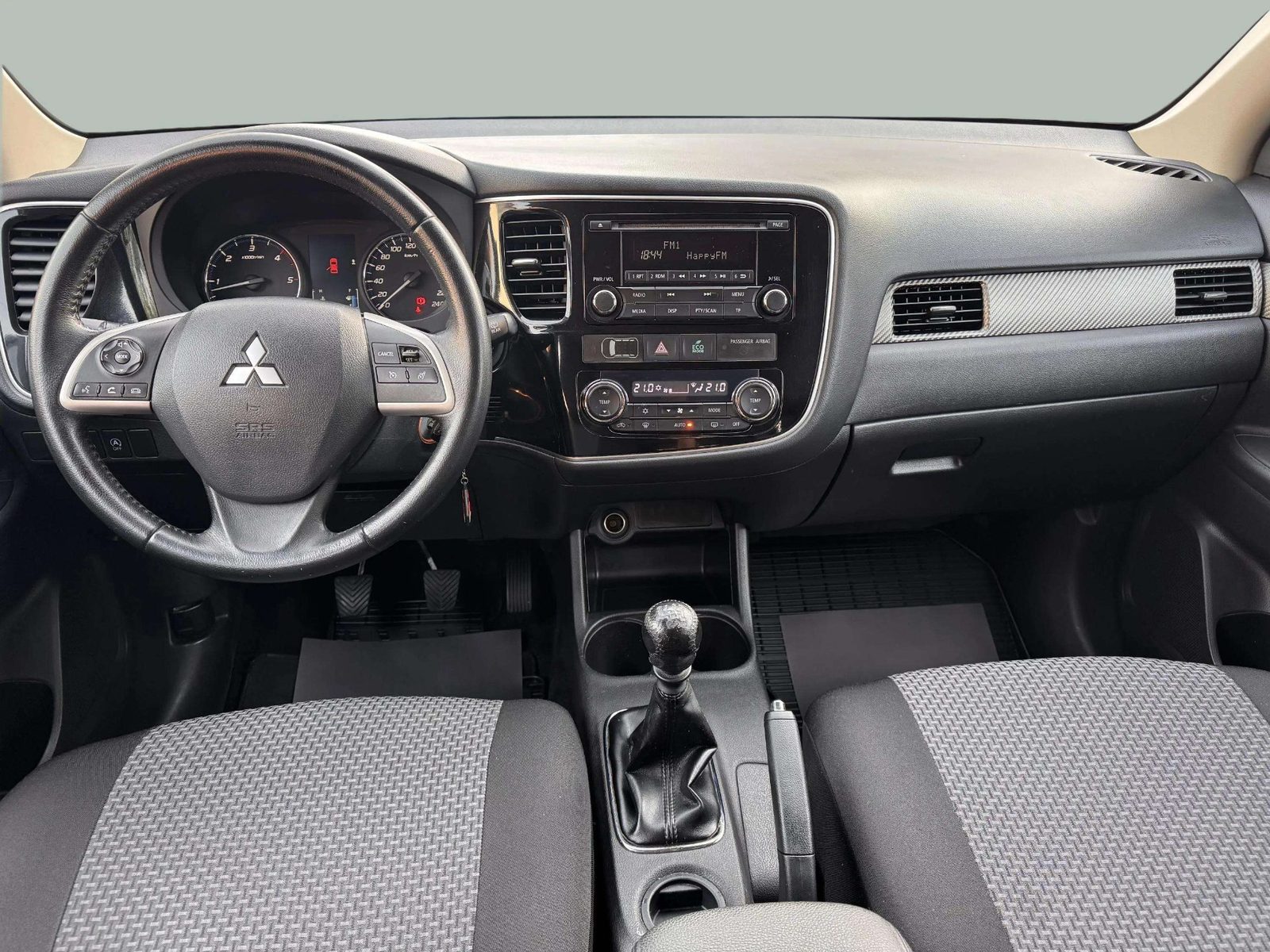 2013 Mitsubishi Outlander — fotografija 8