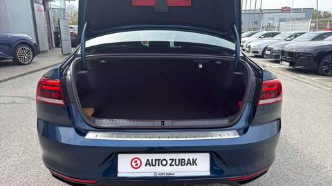 2022 Volkswagen Passat — sličica 12