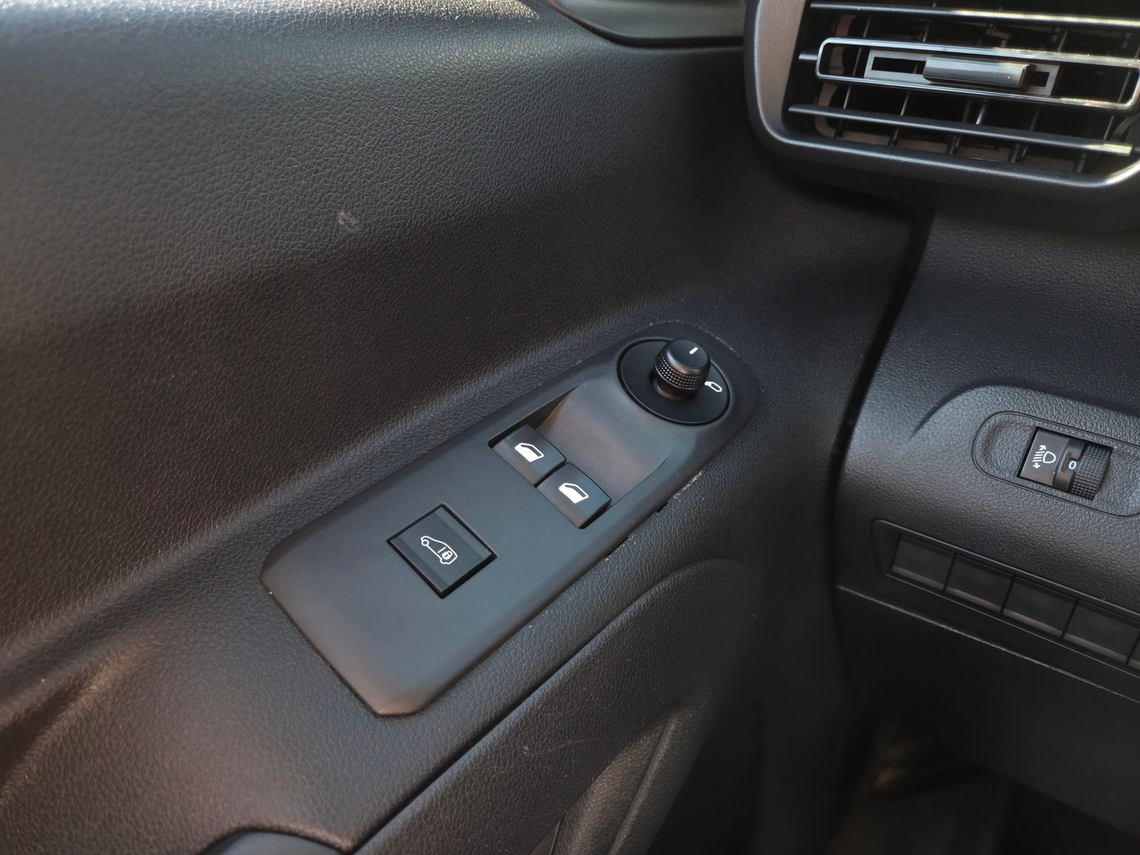 2020 Citroën Berlingo — fotografija 11