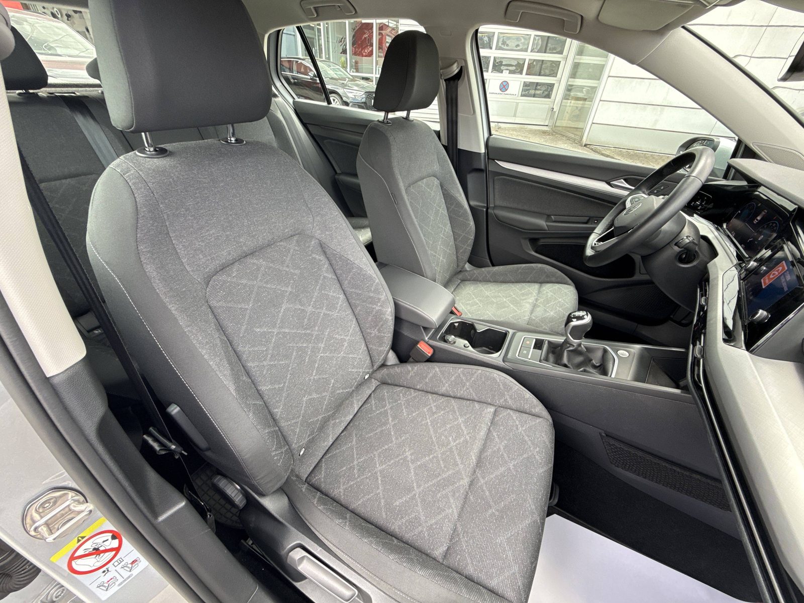 2024 Volkswagen Golf — fotografija 23