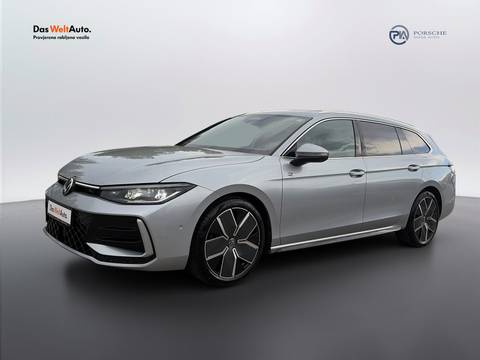 2025 Volkswagen Passat R-Line