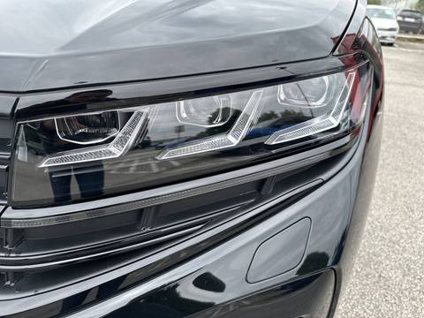 2024 Volkswagen Touareg — sličica 18