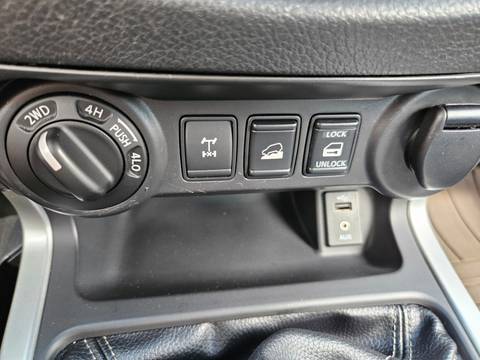 2017 Nissan Navara — sličica 21