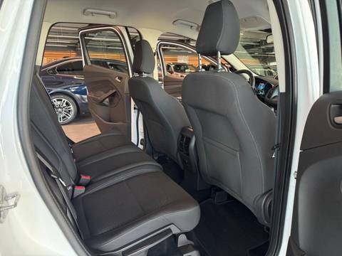 2018 Ford Kuga — sličica 25