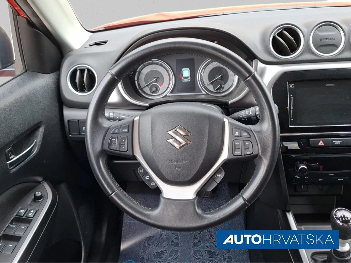 2023 Suzuki Vitara — fotografija 11