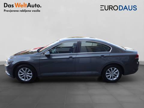 2017 Volkswagen Passat — sličica 8