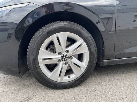2022 Volkswagen Golf — sličica 15