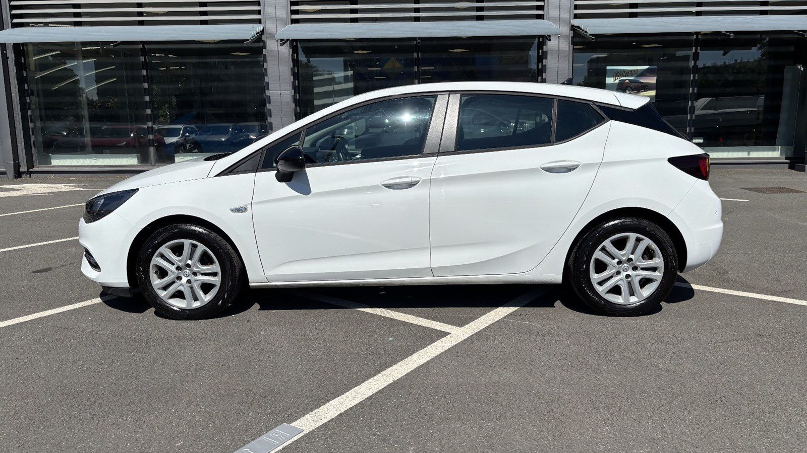 2021 Opel Astra — fotografija 4
