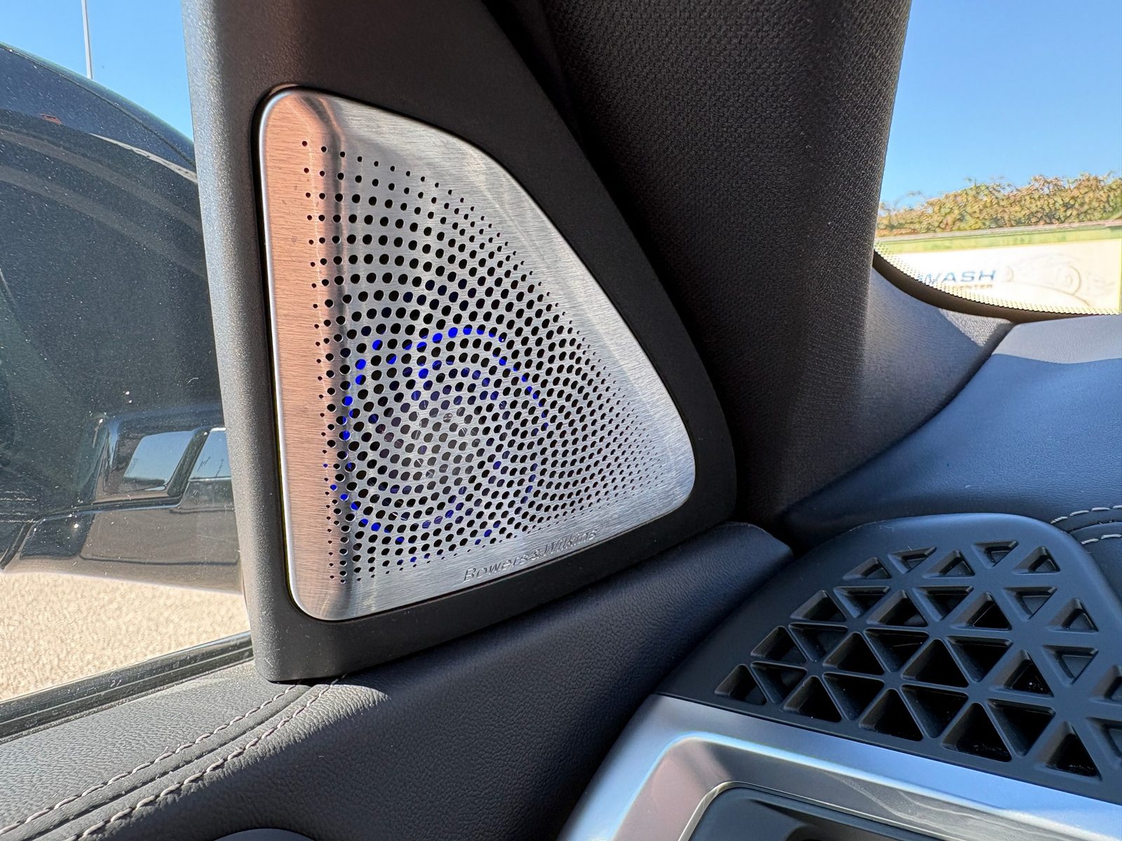 2025 BMW X6 — fotografija 26