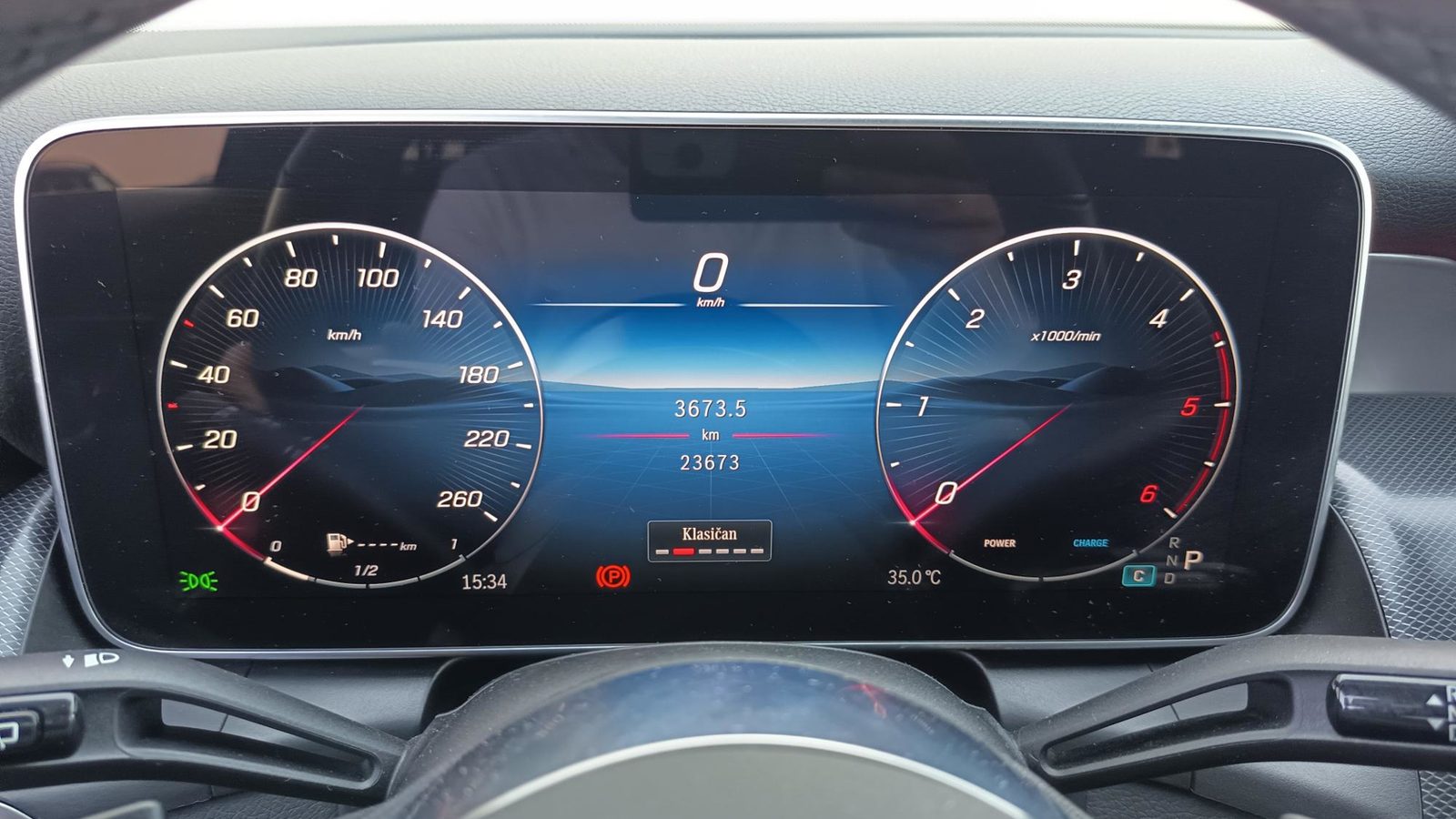 2025 Mercedes-Benz GLC Avantgarde — fotografija 17