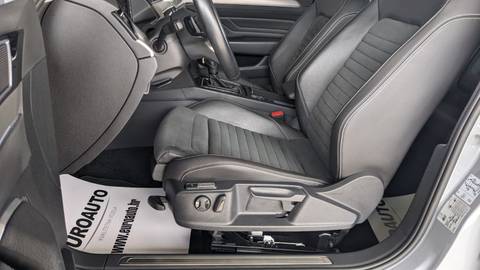 2023 Volkswagen Passat — sličica 20