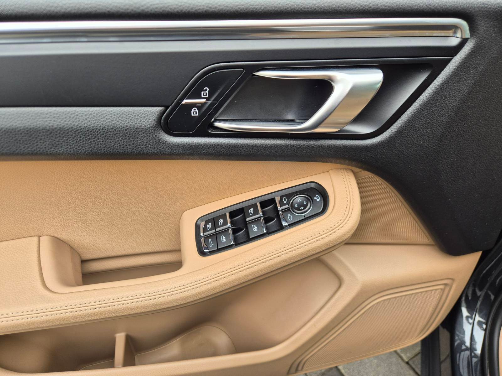 2022 Porsche Macan — fotografija 20