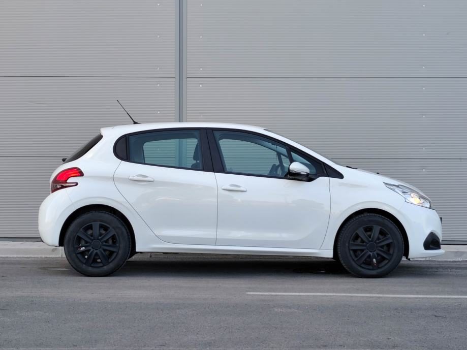2019 Peugeot 208 — fotografija 8