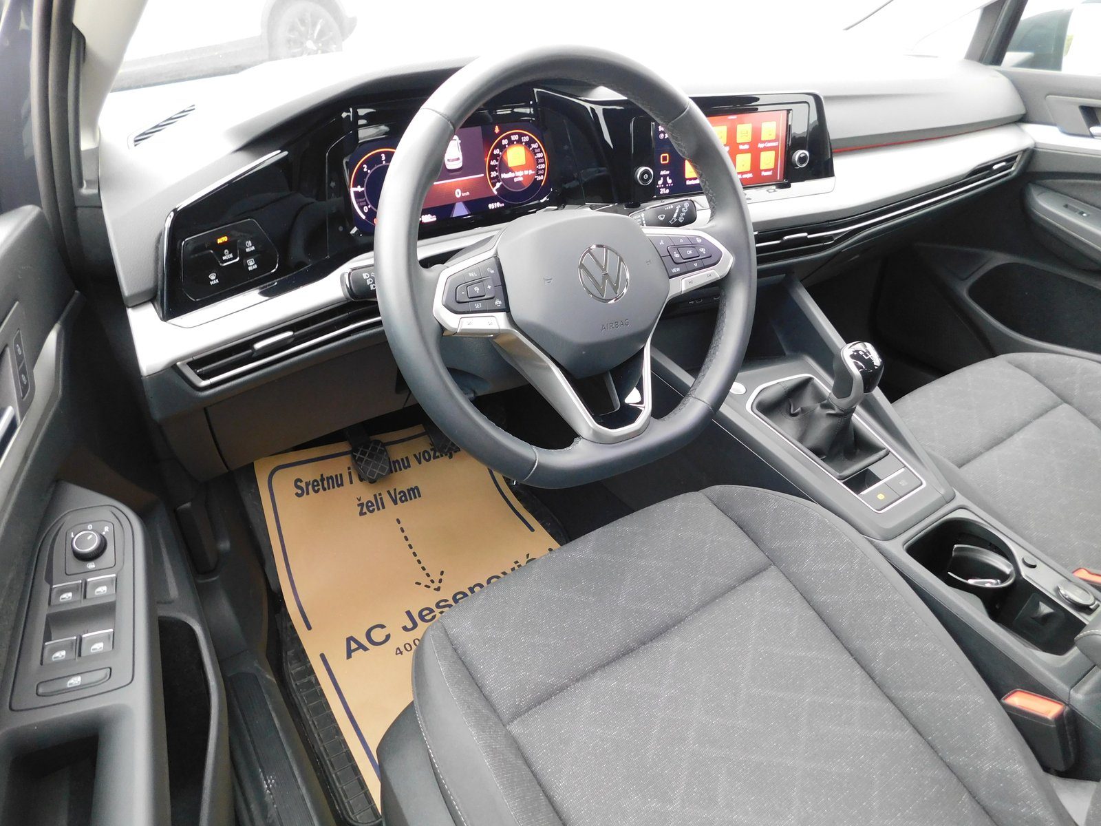 2024 Volkswagen Golf — fotografija 8