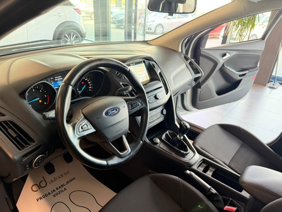2018 Ford Focus — fotografija 14
