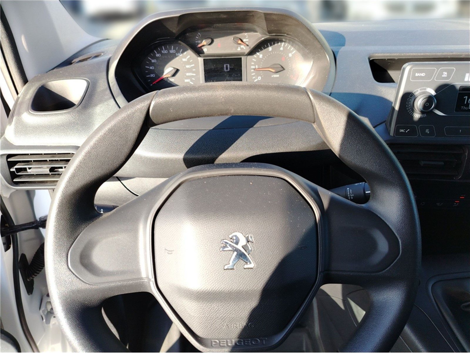 2021 Peugeot Partner — fotografija 8
