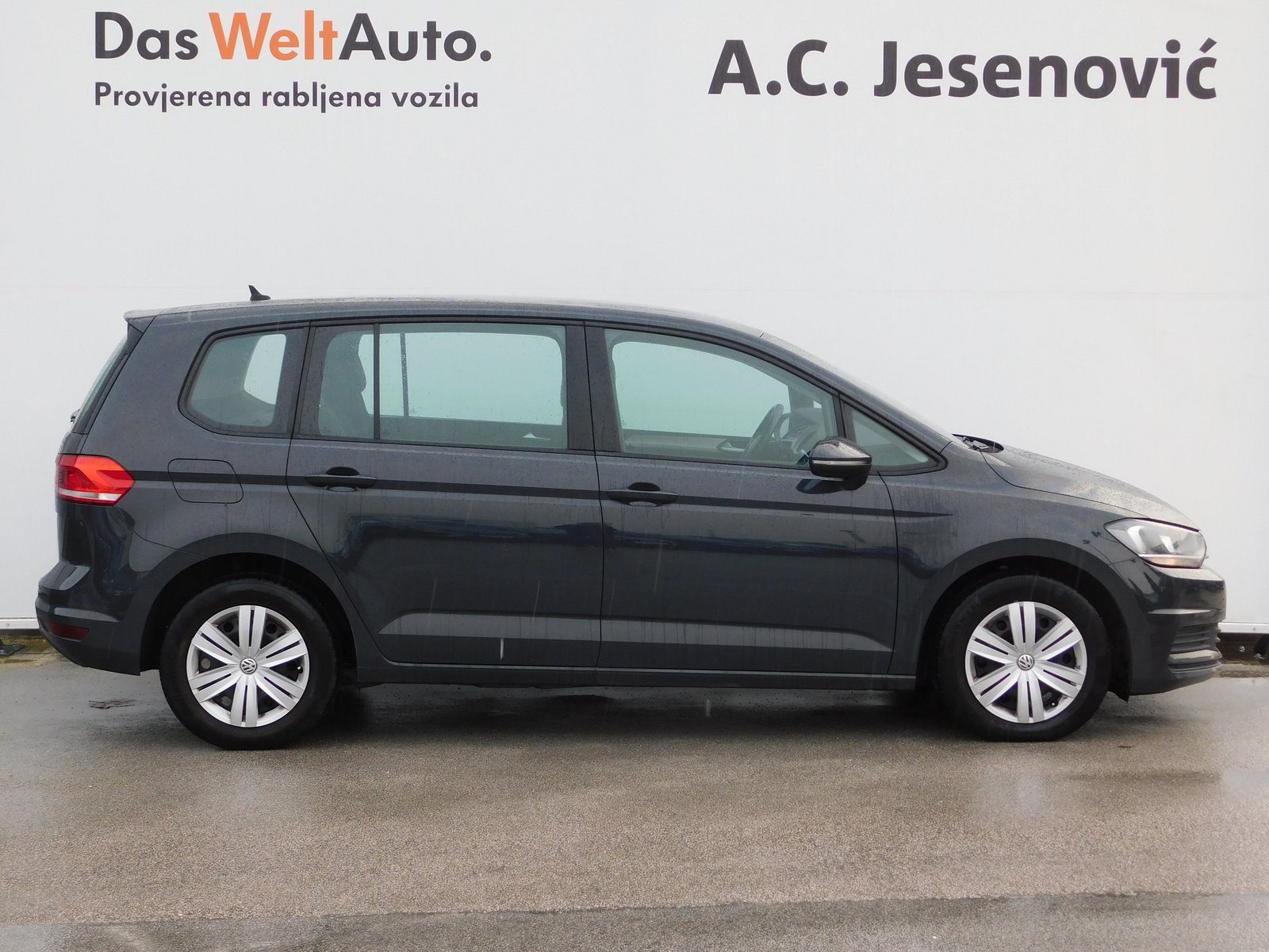 2018 Volkswagen Touran — fotografija 4