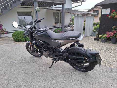 2022 Husqvarna SVARTPILEN 125 — sličica 6