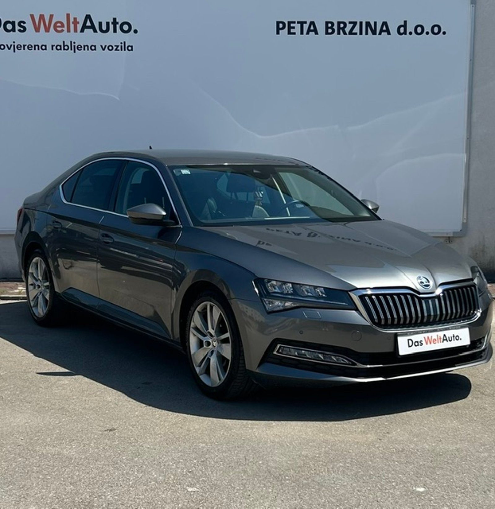 2022 Škoda Superb — fotografija 3